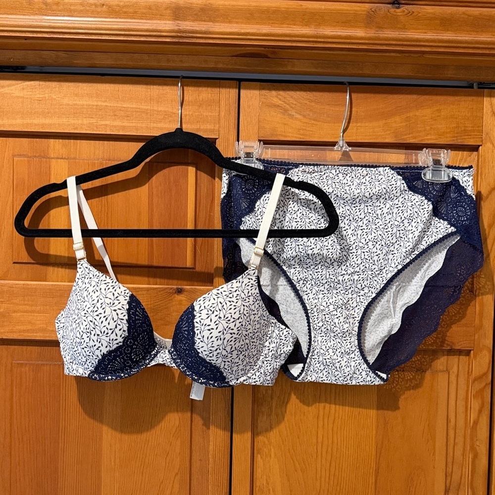 Soma Embraceable Push Up Geo Lace Bra and Panty Set